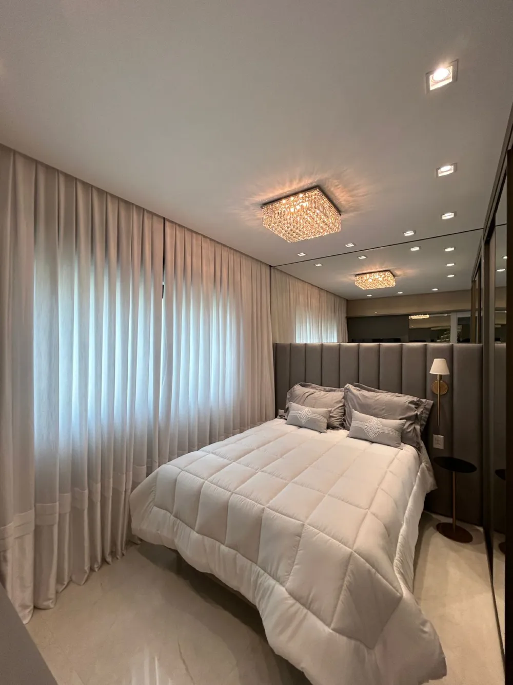 Apartamento para venda no bairro Meia Praia em Itapema