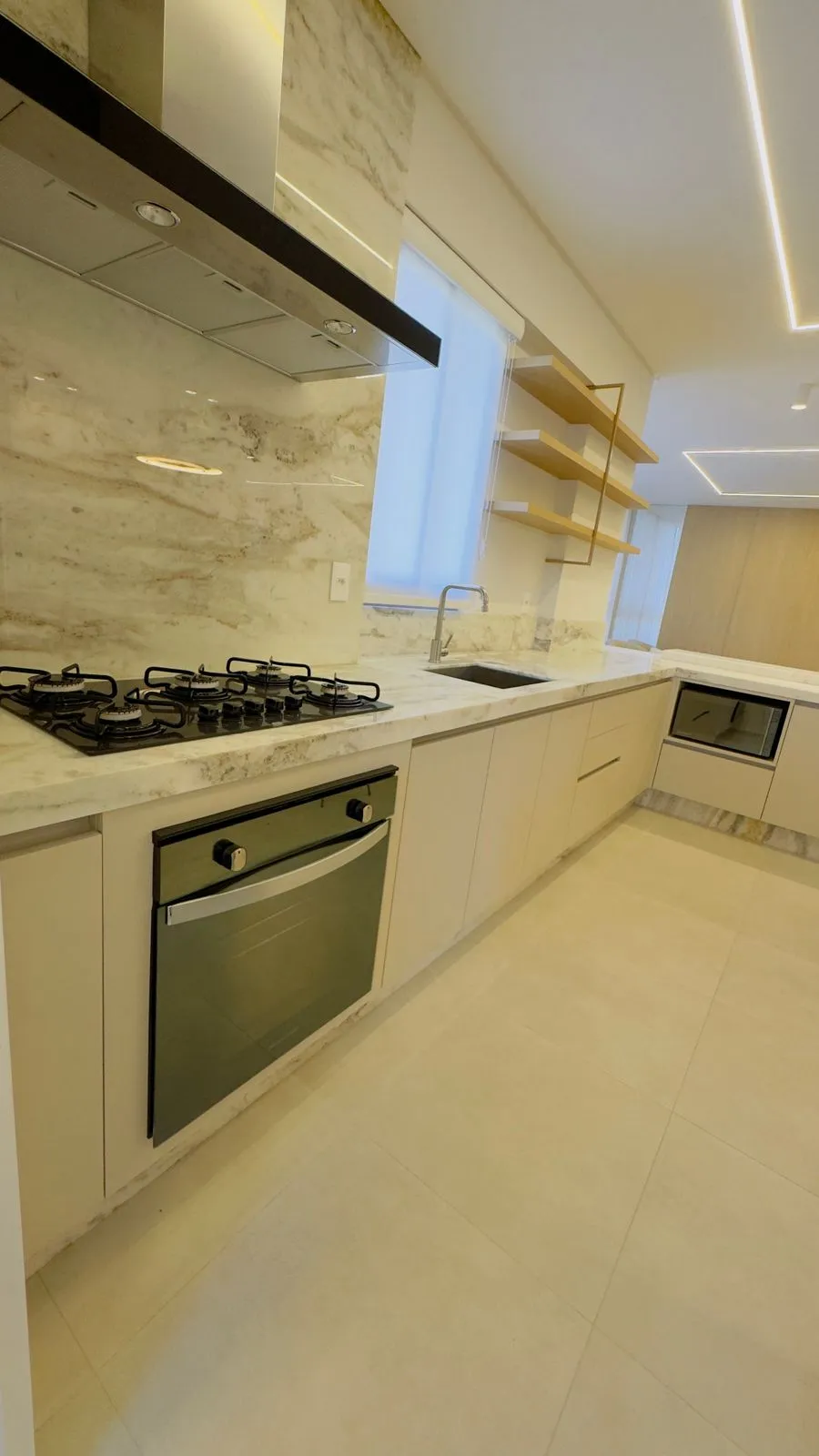 Apartamento 3 quartos para venda no bairro Canto da Praia em Itapema