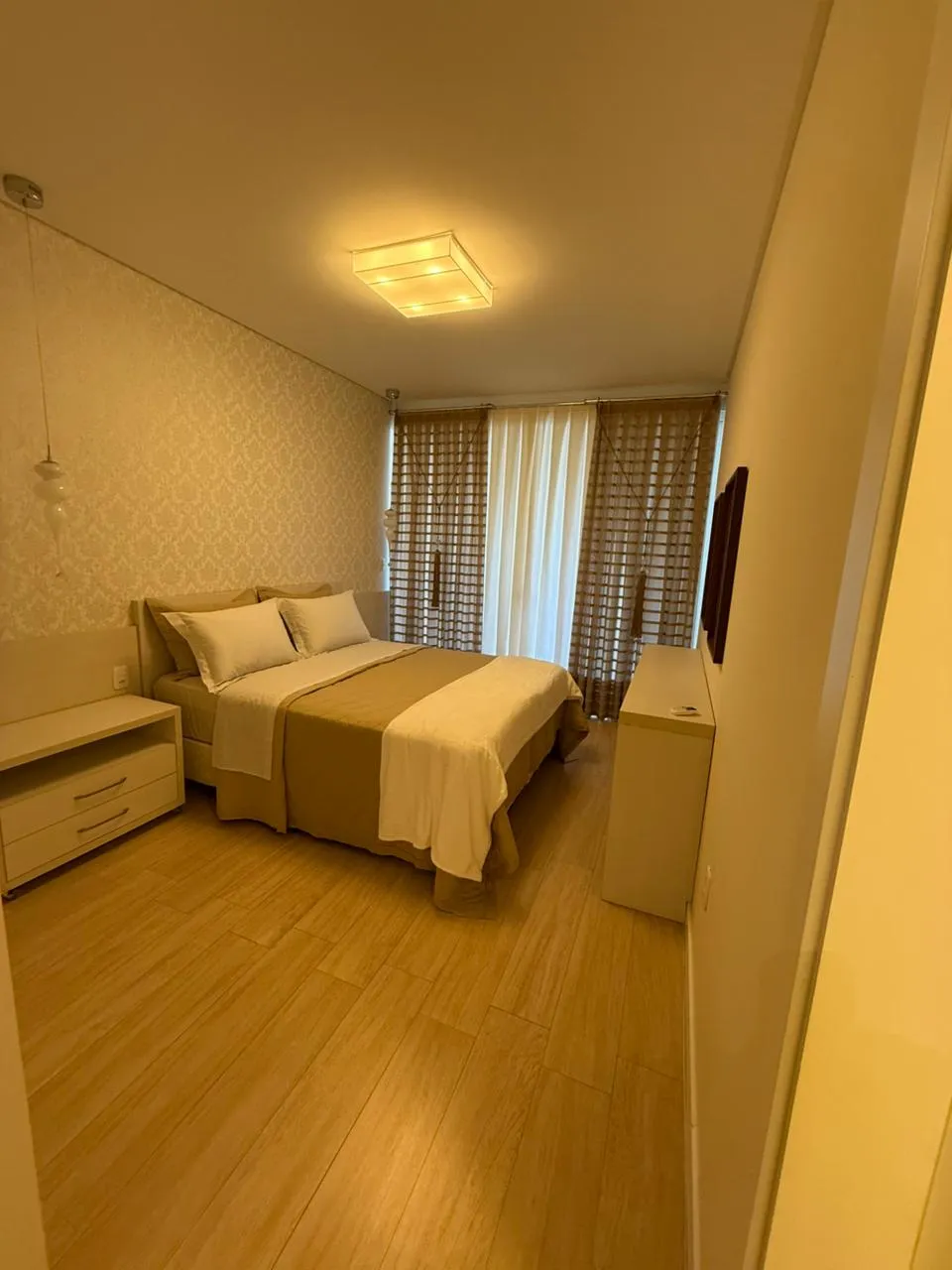 Apartamento para venda no bairro Meia Praia em Itapema