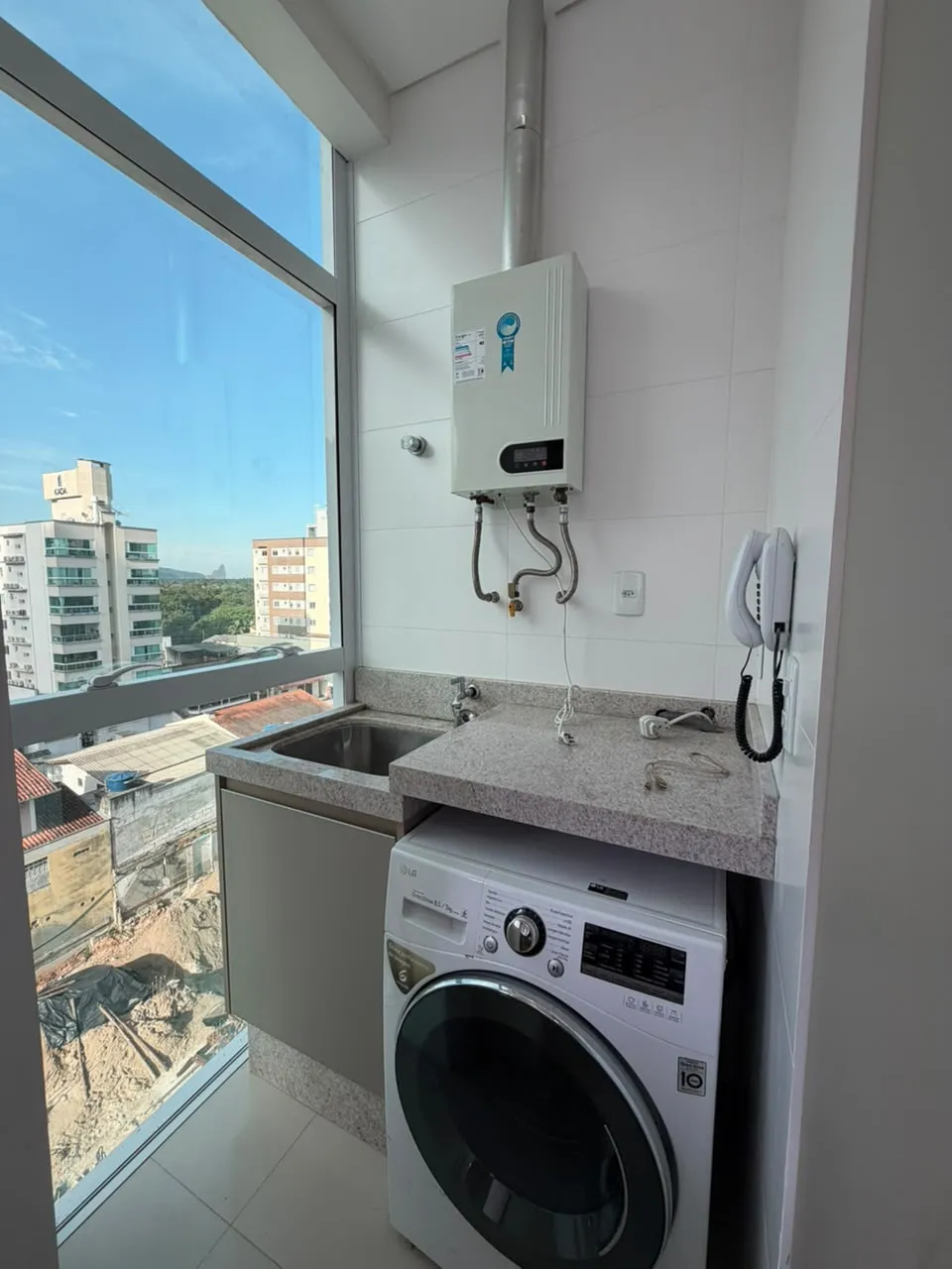Apartamento 2 quartos para venda no bairro Meia Praia em Itapema