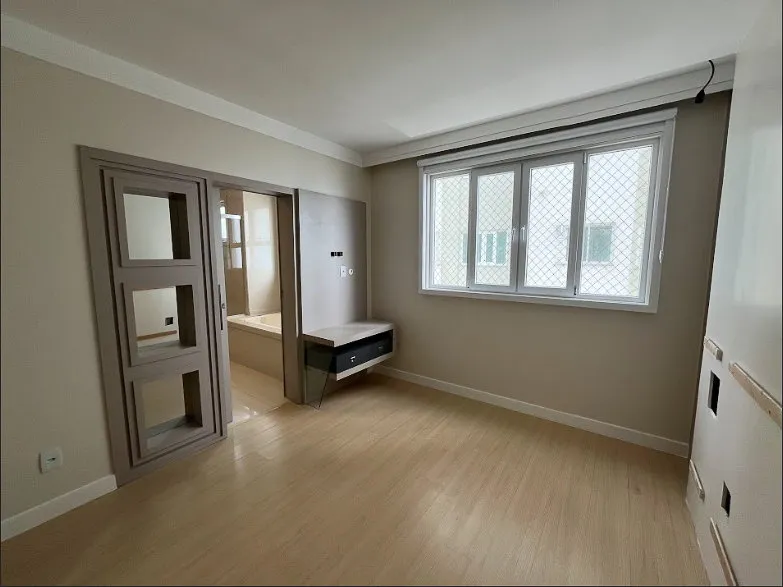 Apartamento para venda no bairro Estreito em Itapema