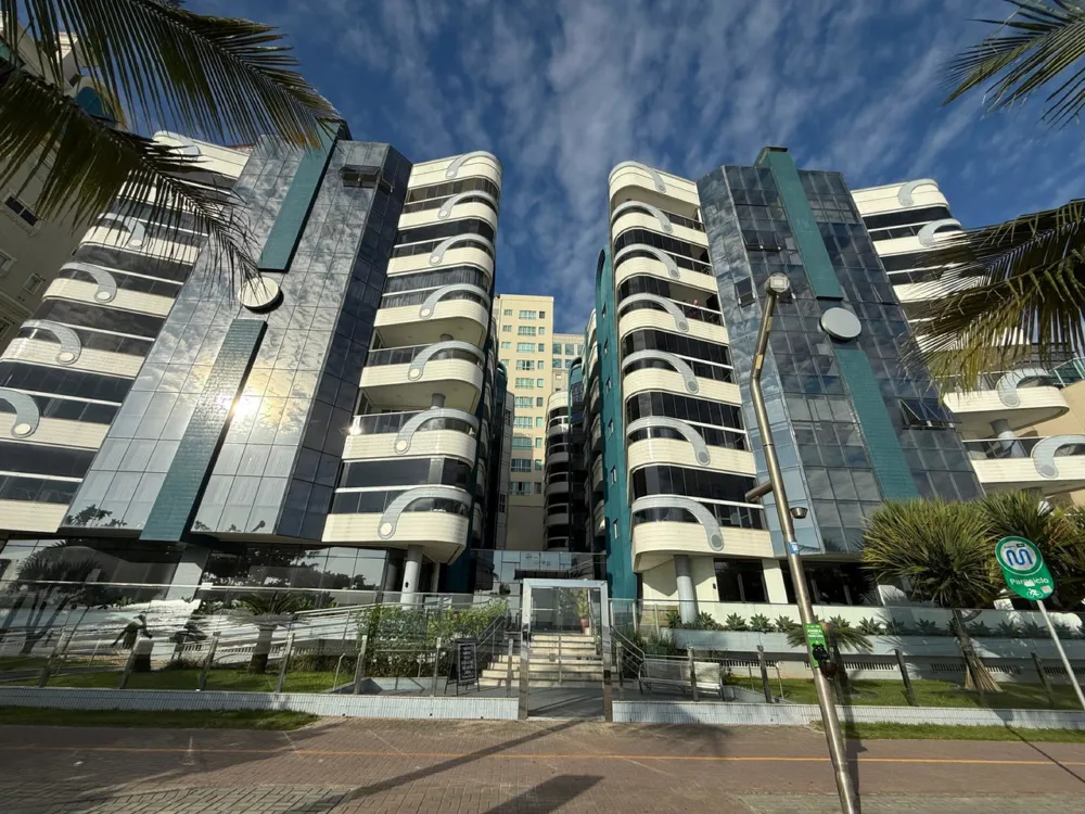 Apartamento para venda no bairro Meia Praia em Itapema