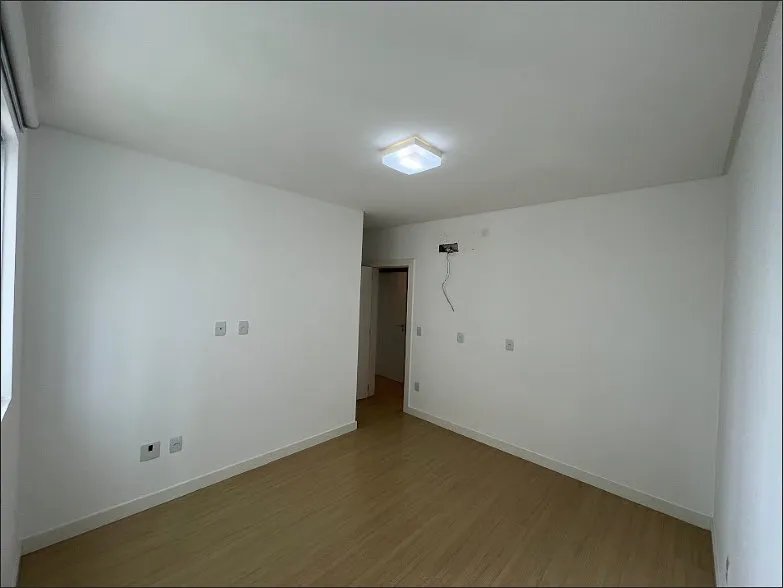 Apartamento para venda no bairro Estreito em Itapema