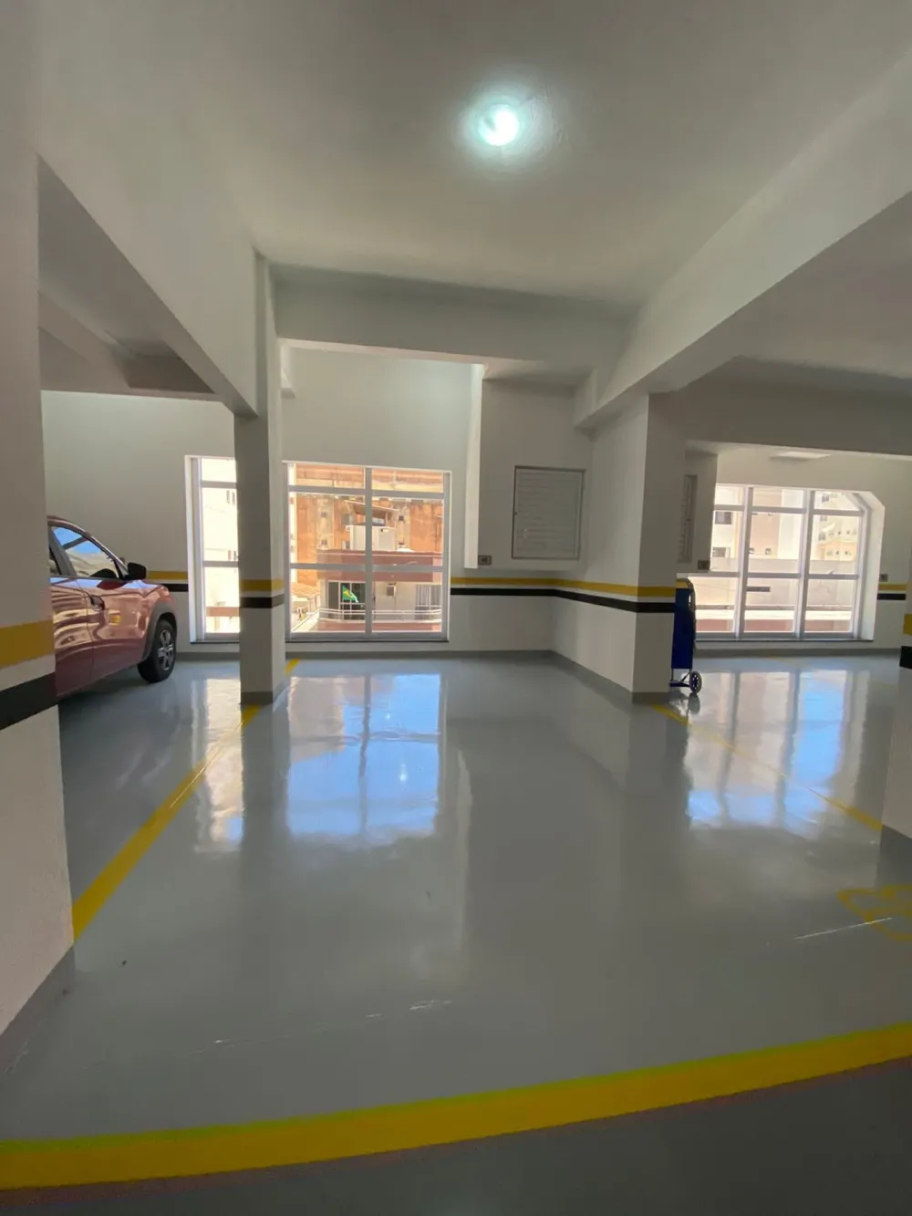 Apartamento para venda no bairro Meia Praia em Itapema
