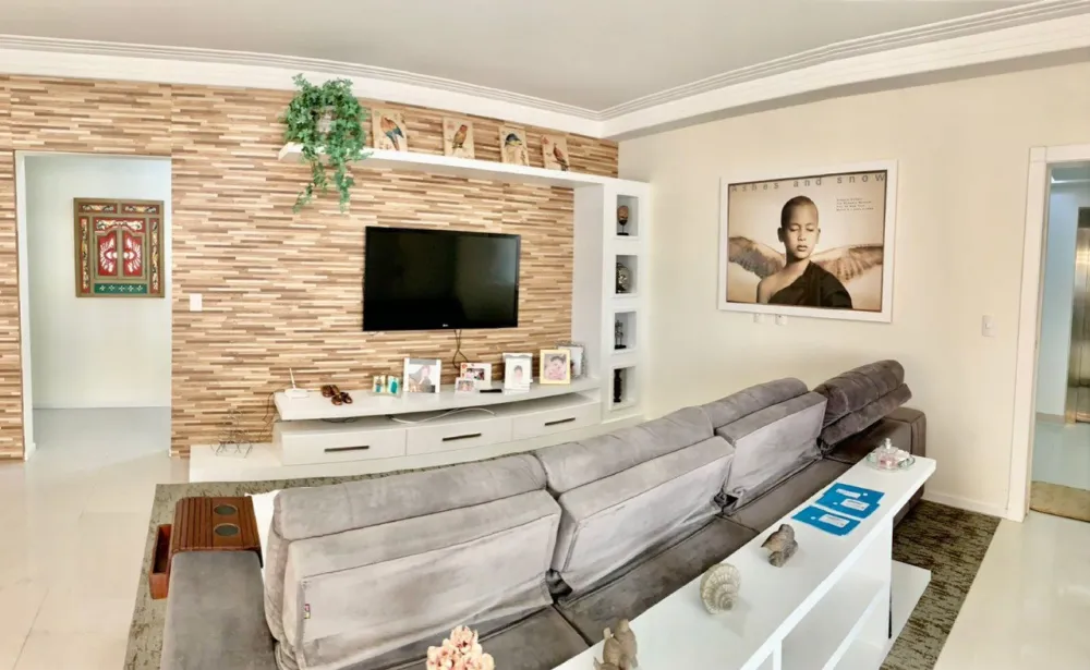 Apartamento para venda no bairro Meia Praia em Itapema