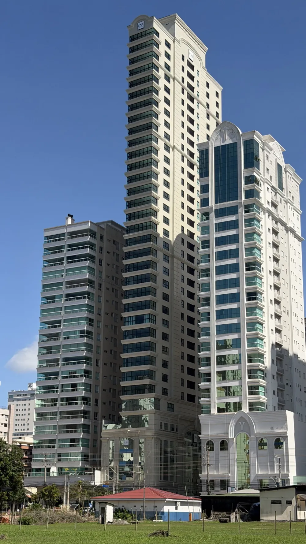 Apartamento 4 quartos para venda no bairro MEIA PRAIA em Itapema
