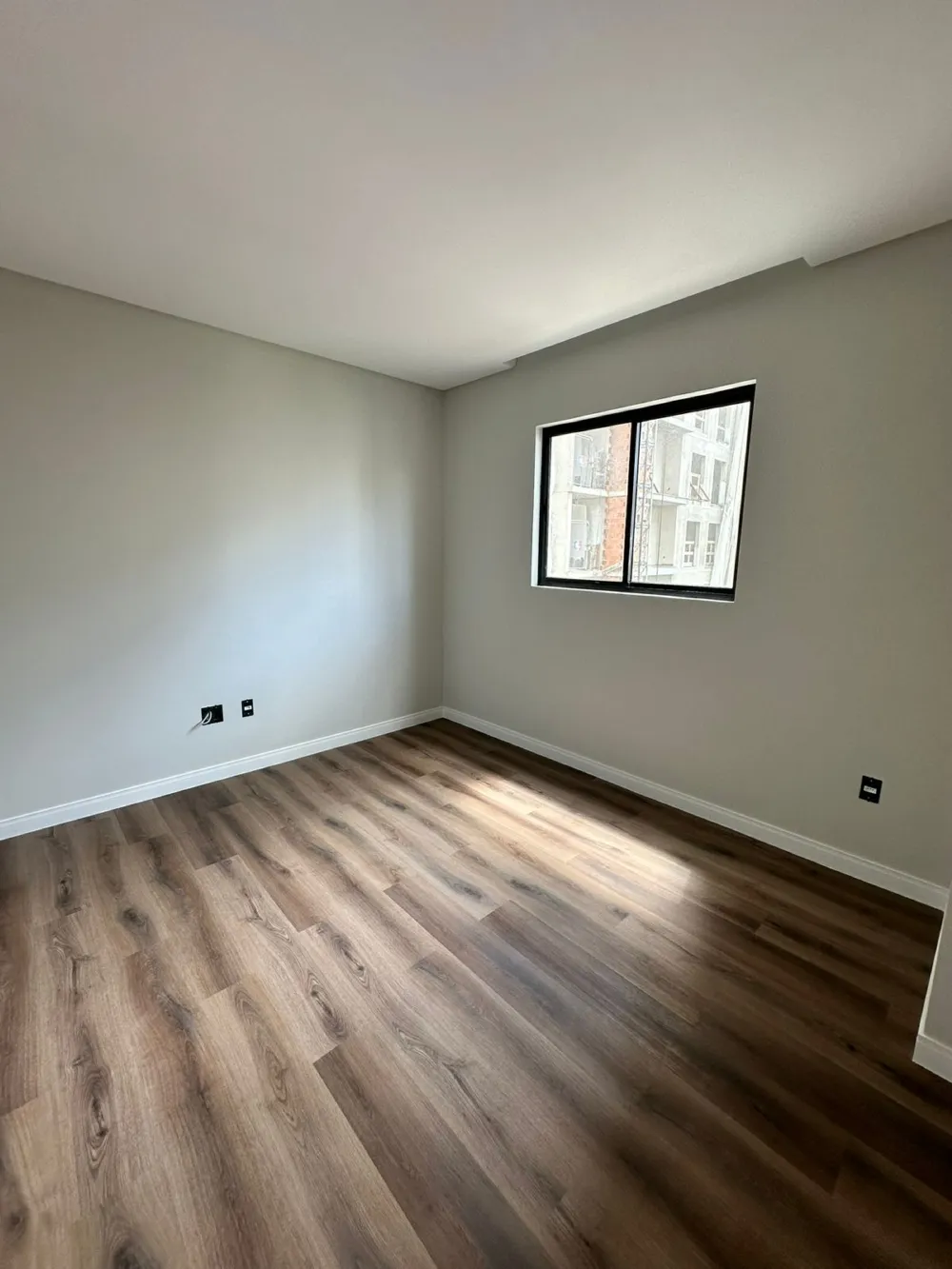 Apartamento para venda no bairro Meia Praia em Itapema