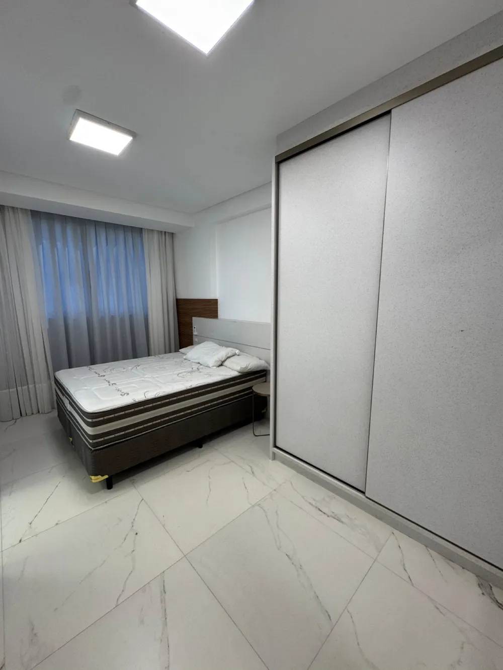 Apartamento para venda no bairro Meia Praia em Itapema