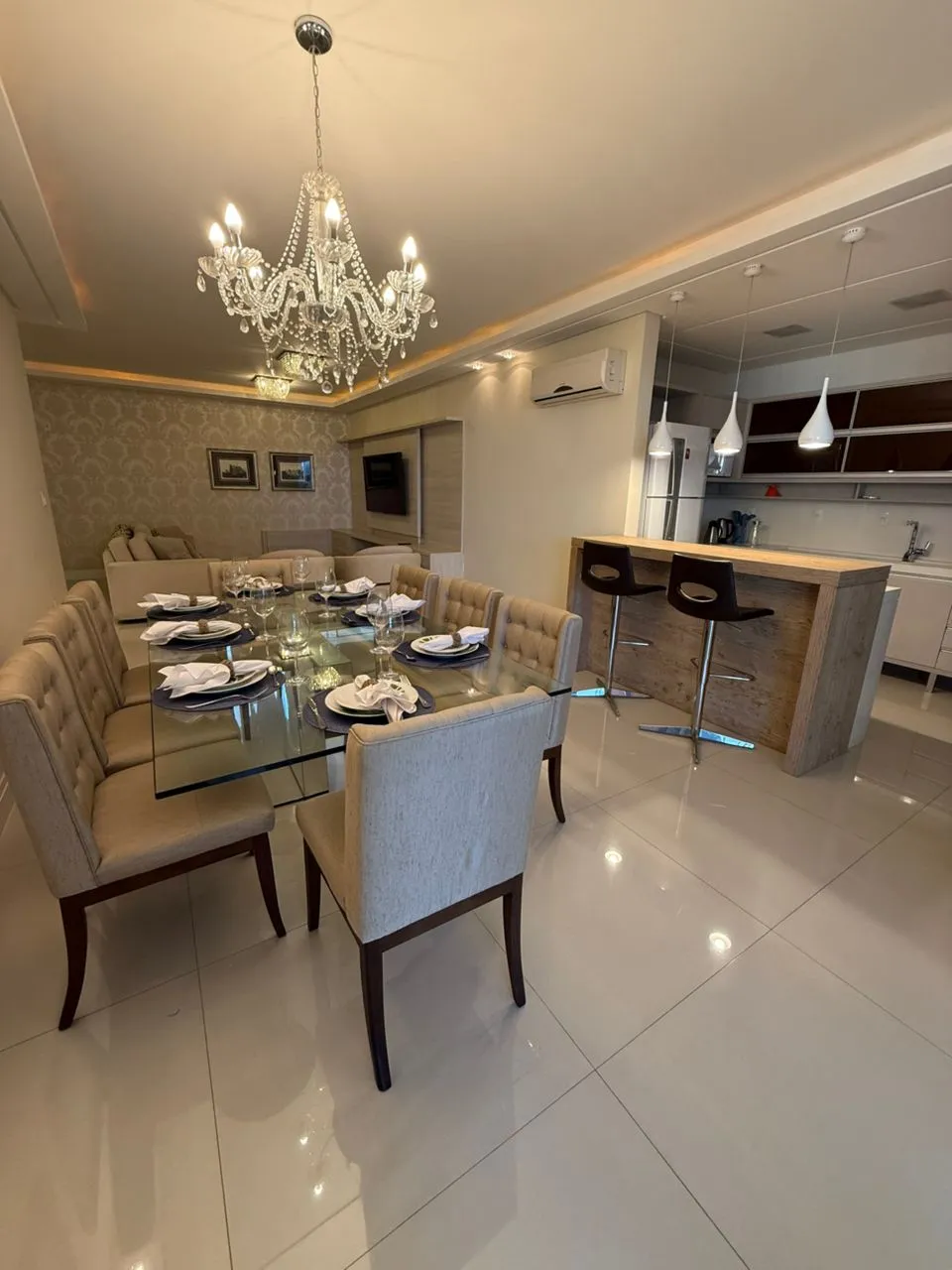 Apartamento para venda no bairro Meia Praia em Itapema