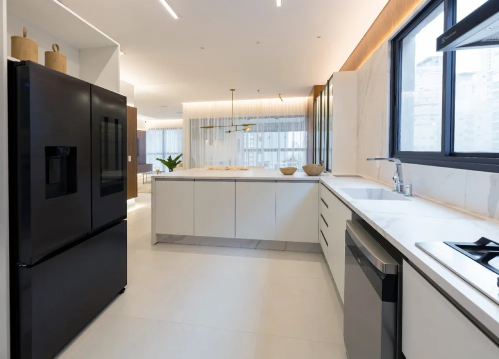 Apartamento para venda no bairro Meia Praia em Itapema