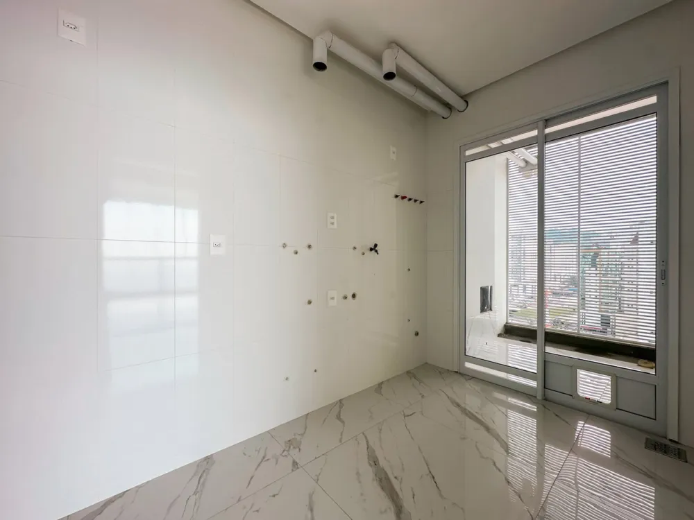Apartamento para venda no bairro Meia Praia em Itapema