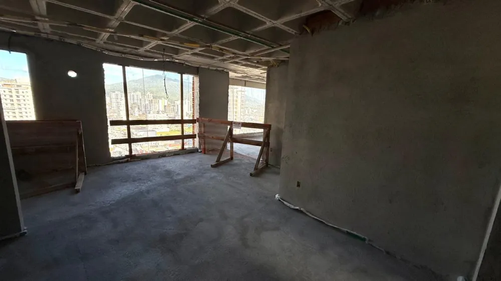 Apartamento para venda no bairro Meia Praia em Itapema