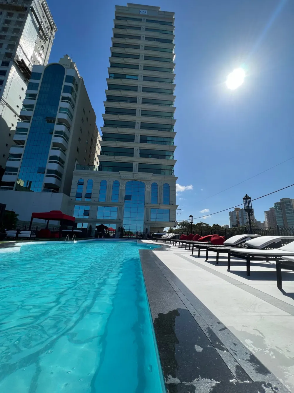 Apartamento para reserva no bairro Meia Praia em Itapema