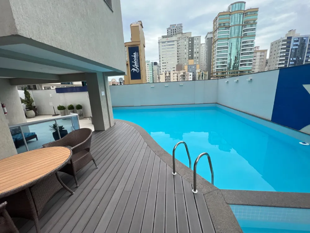 Apartamento 4 quartos para venda no bairro Meia Praia em Itapema