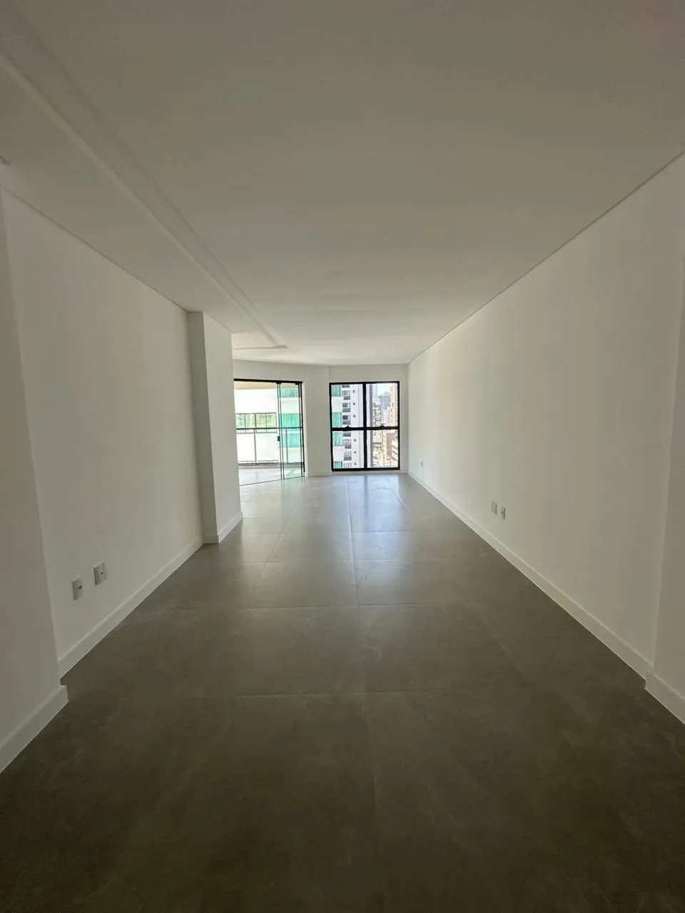 Apartamento 3 quartos para venda no bairro Meia Praia em Itapema