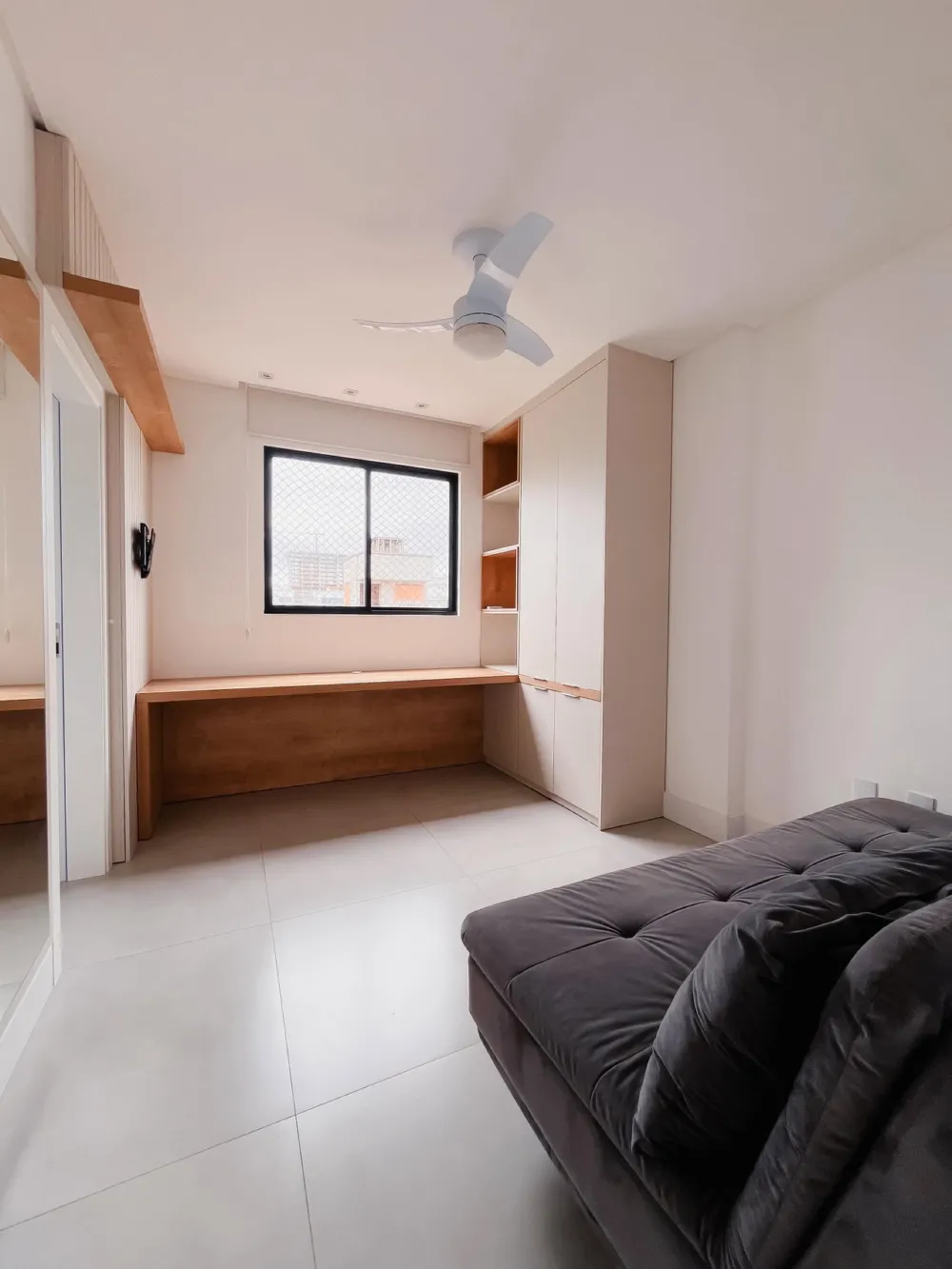 Apartamento para venda no bairro Meia Praia em Itapema
