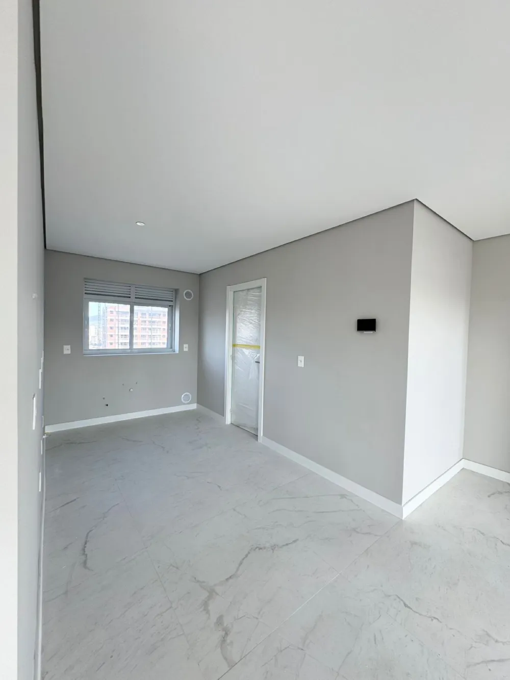 Apartamento para venda no bairro Meia Praia em Itapema