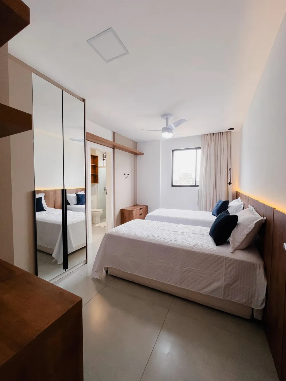 Apartamento para venda no bairro Meia Praia em Itapema