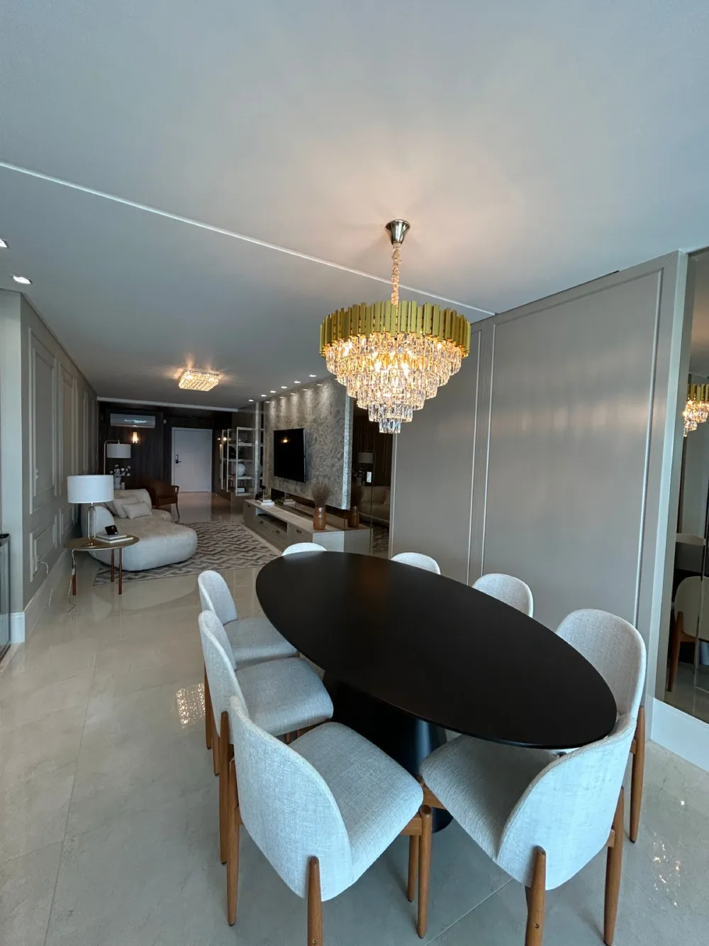 Apartamento para venda no bairro Meia Praia em Itapema