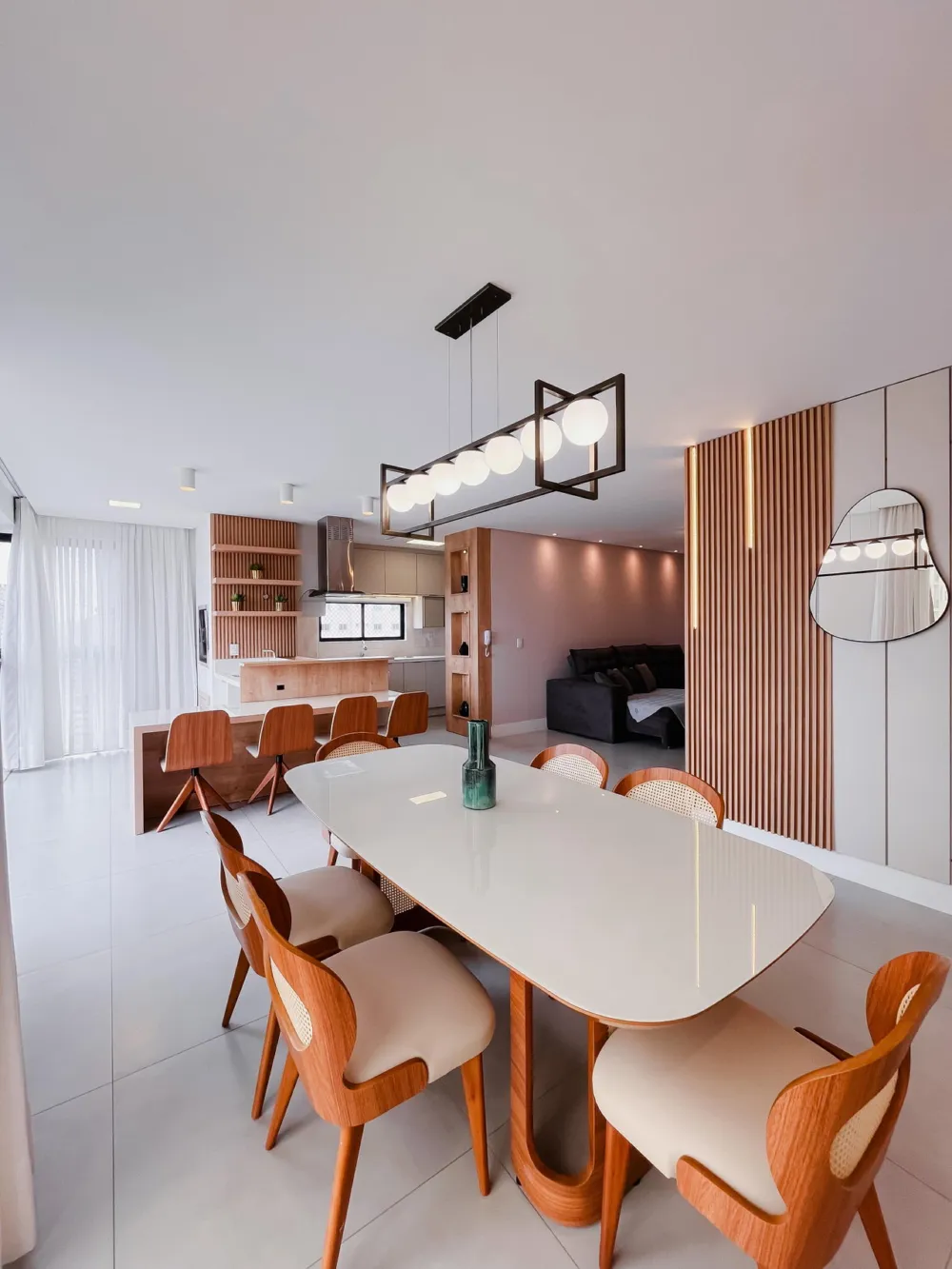 Apartamento para venda no bairro Meia Praia em Itapema