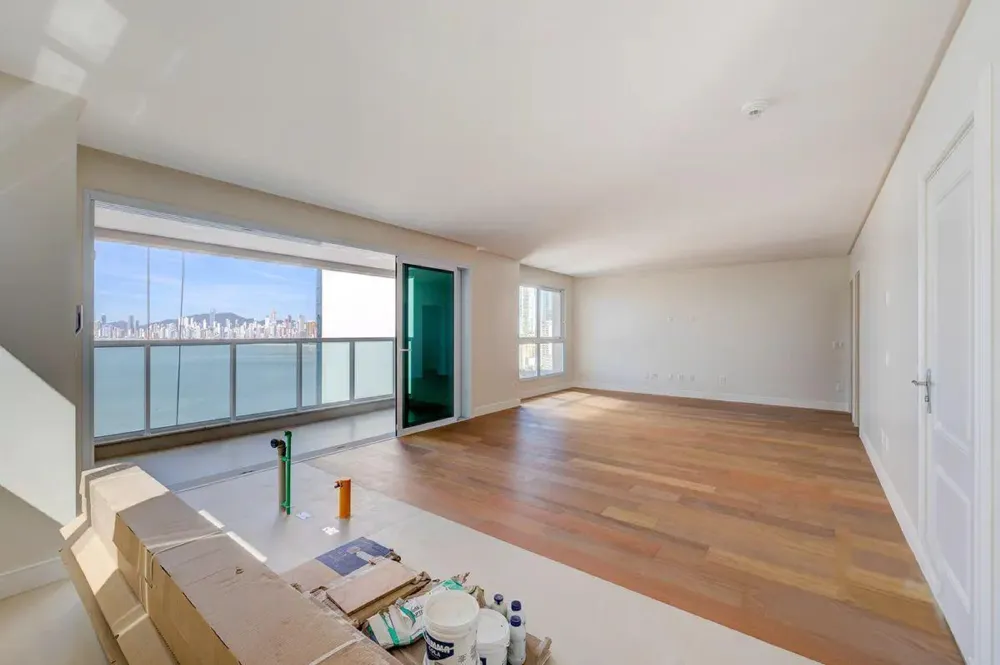 Apartamento para venda no bairro Pioneiros em Balneário Camboriú