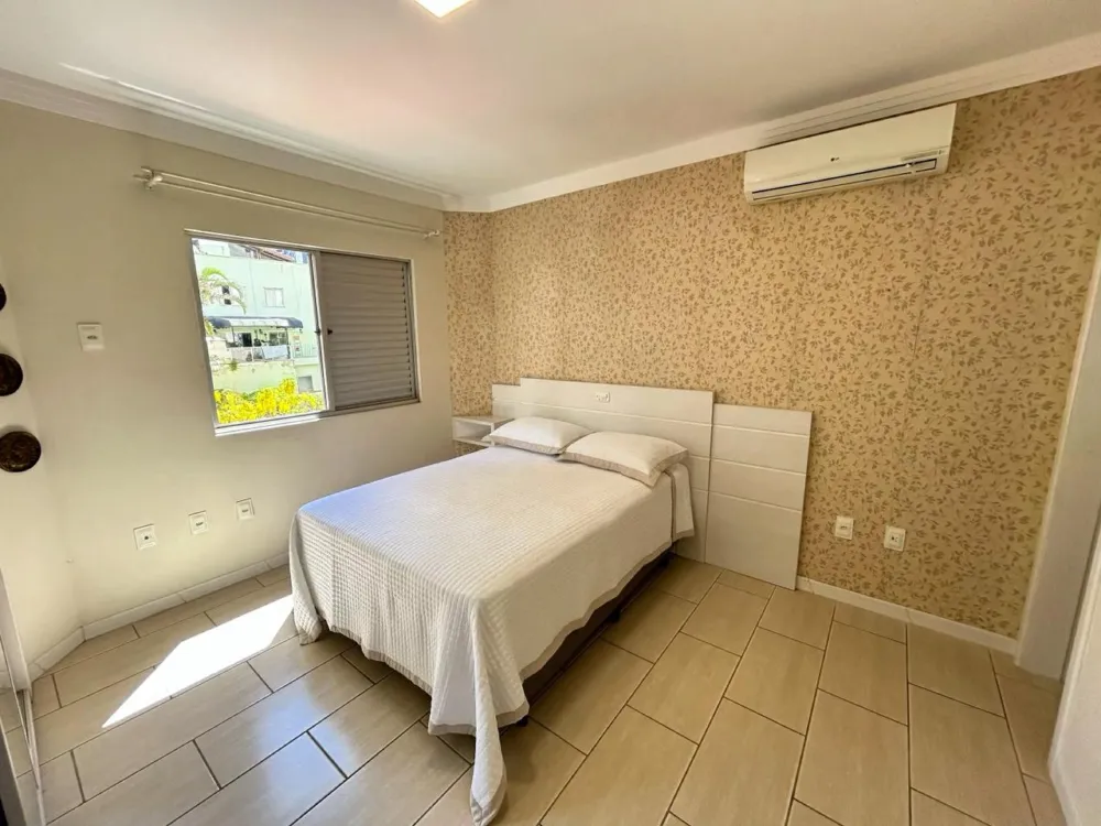 Apartamento para venda no bairro Meia Praia em Itapema