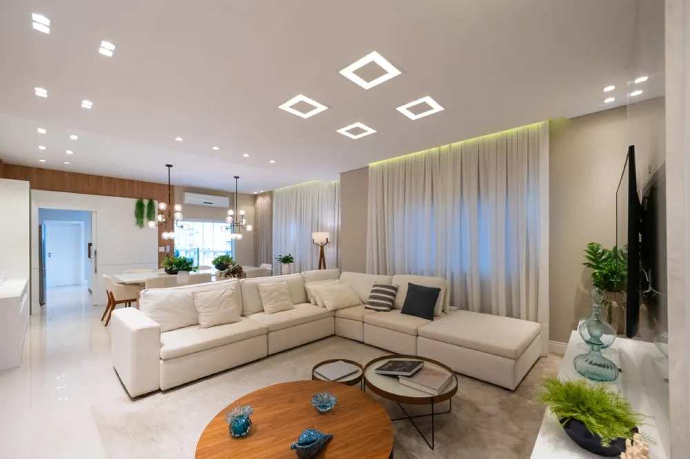 Apartamento para venda no bairro Meia Praia em Itapema
