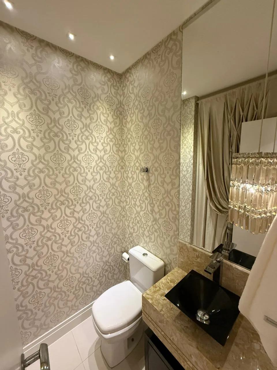 Apartamento para venda no bairro Meia Praia em Itapema