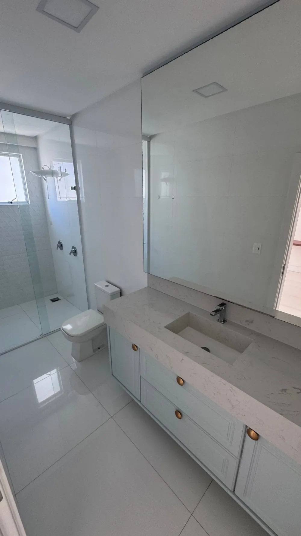 Apartamento para venda no bairro Meia Praia em Itapema