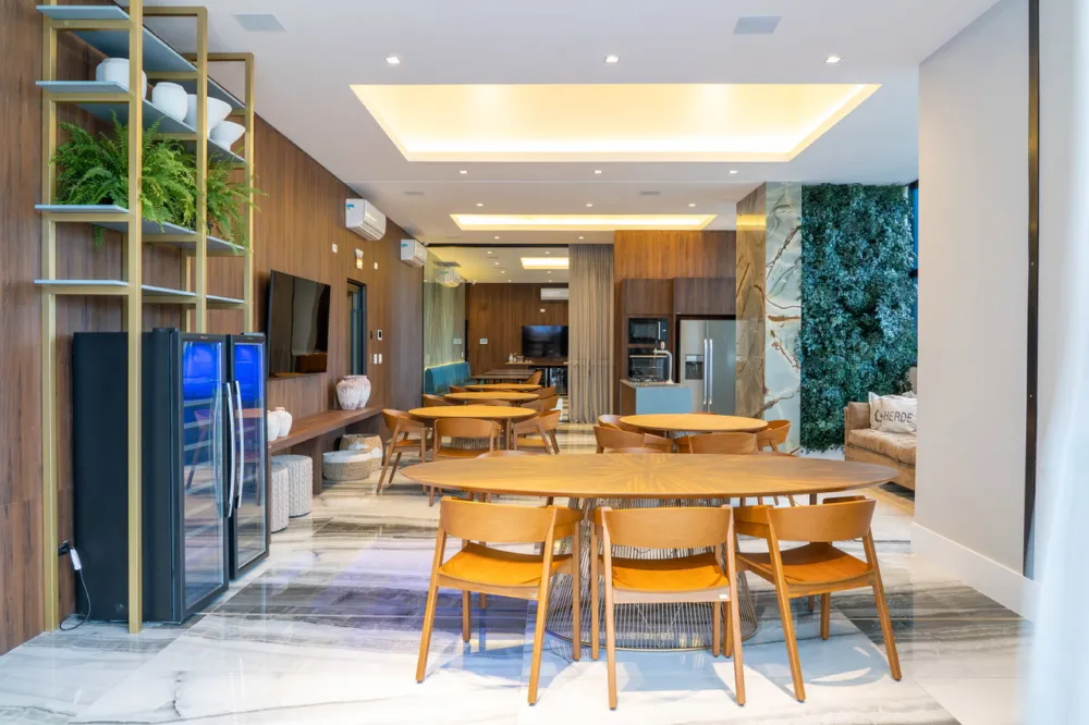 Apartamento para venda no bairro Meia Praia em Itapema