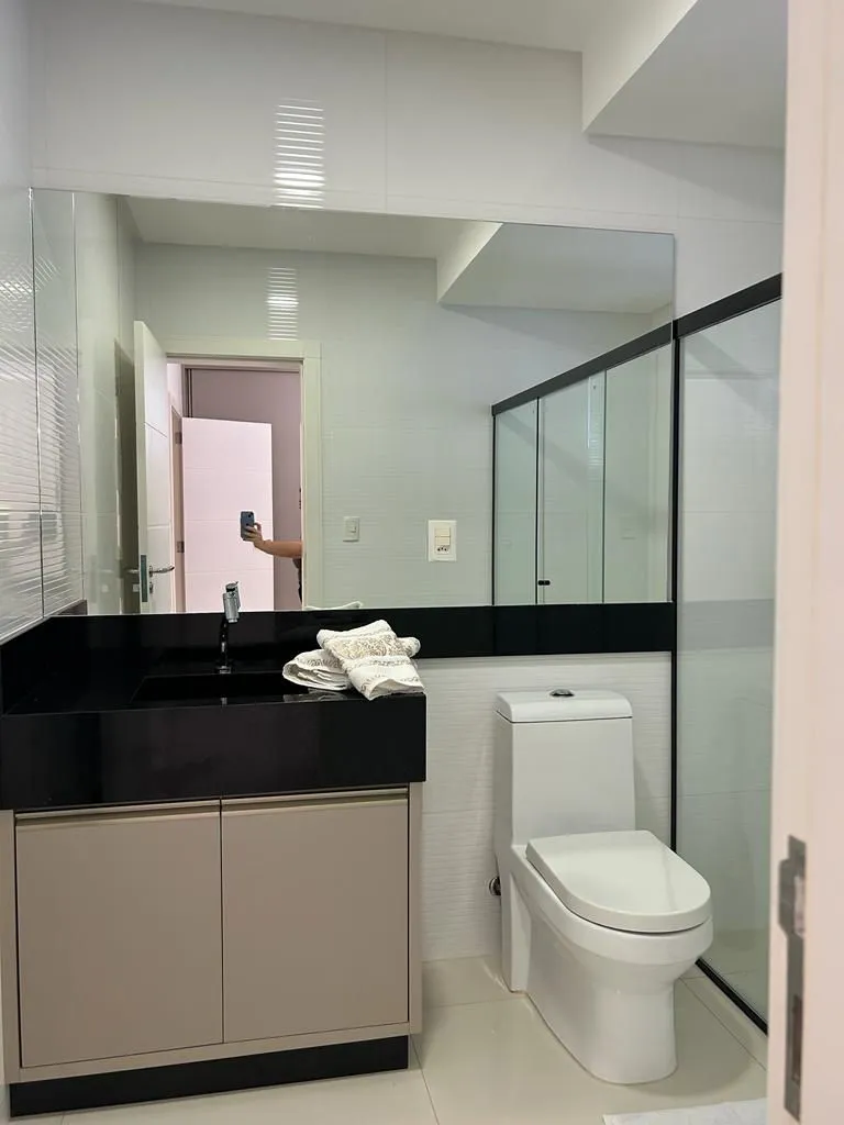 Apartamento para venda no bairro Meia Praia em Itapema