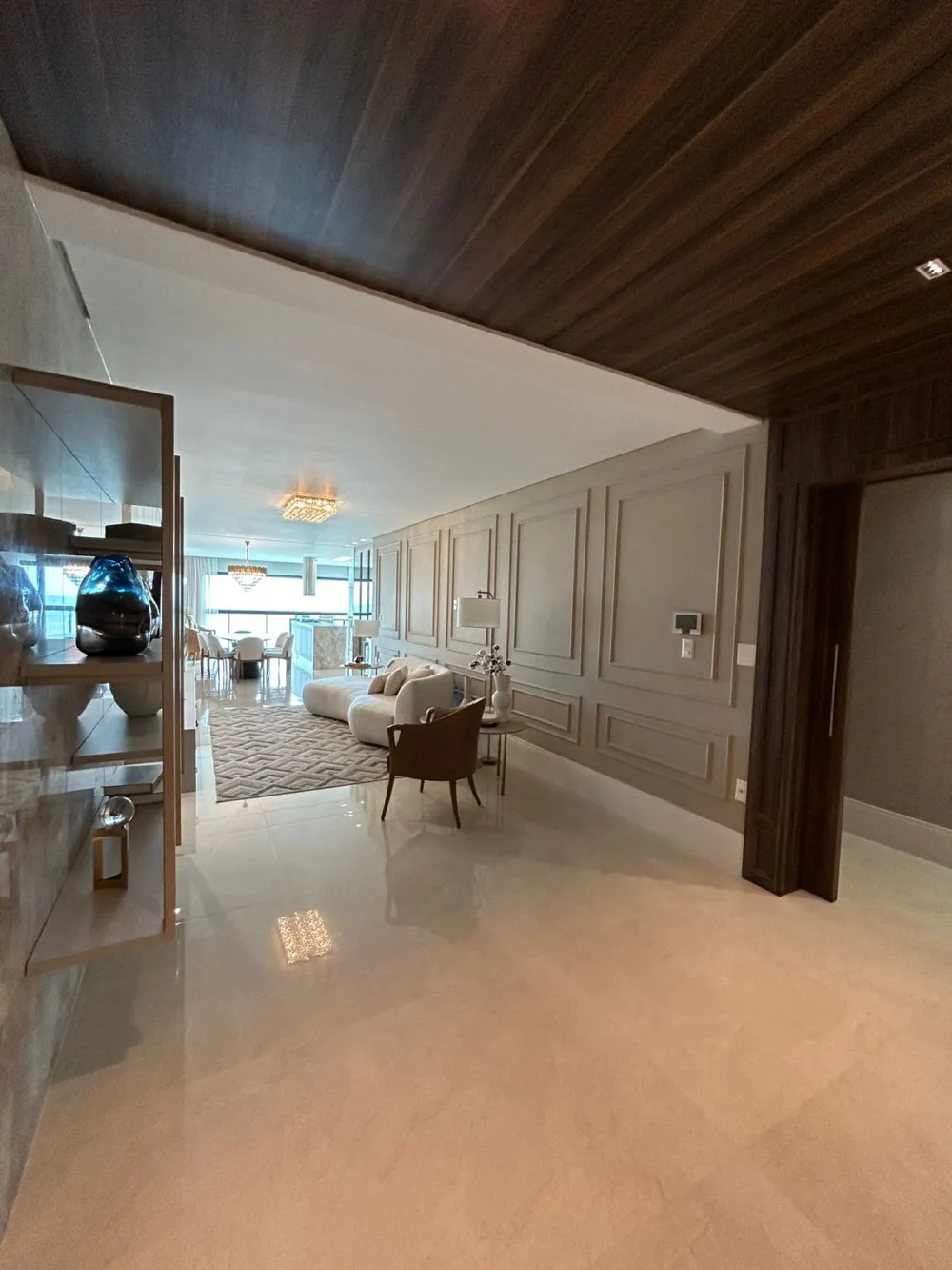 Apartamento para reserva no bairro Meia Praia em Itapema