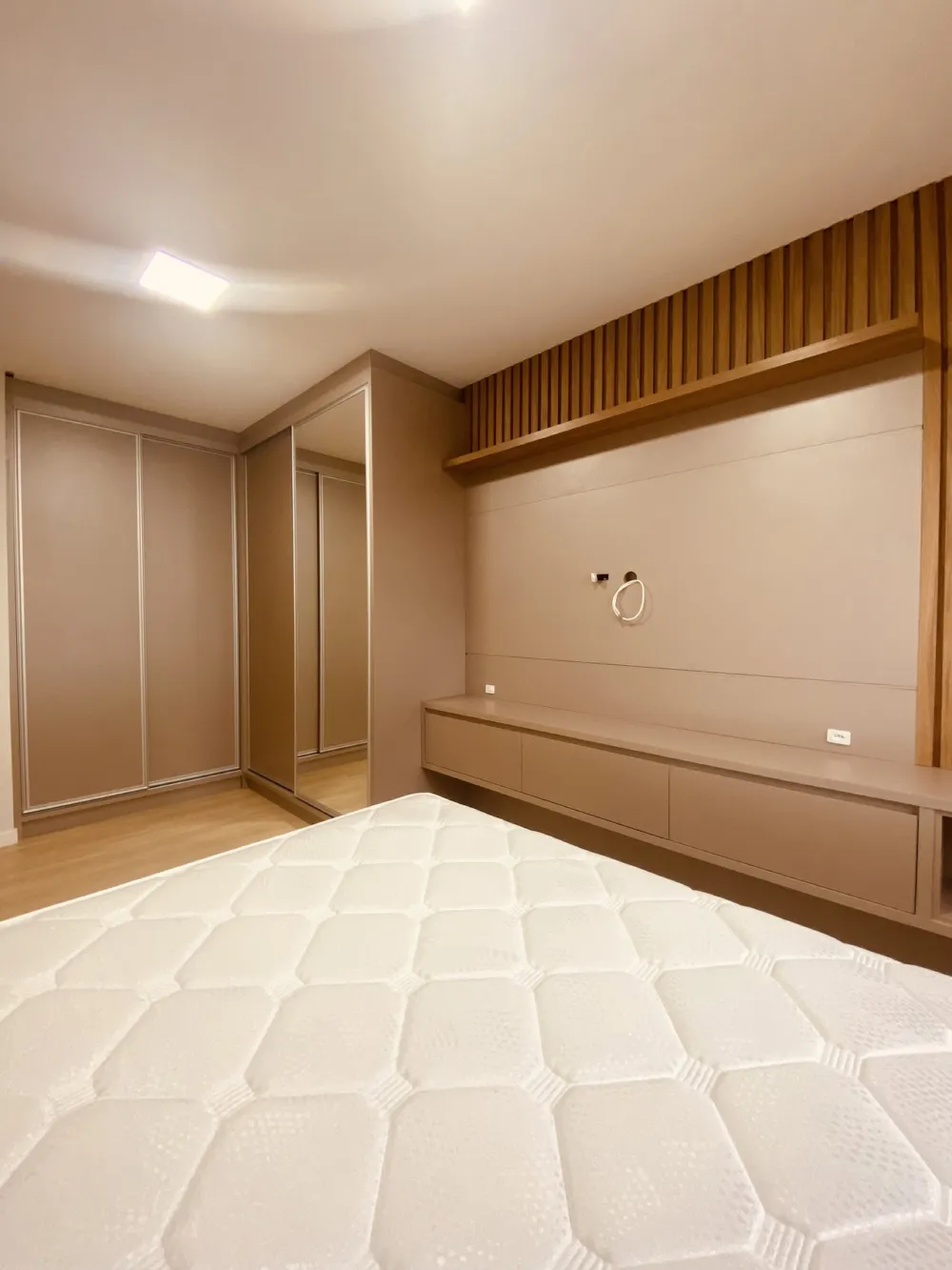 Apartamento para venda no bairro Meia Praia em Itapema