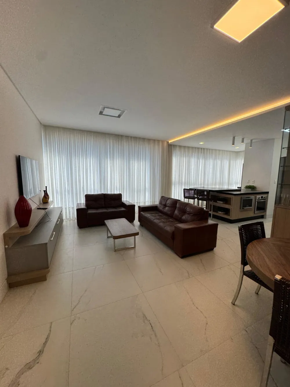 Apartamento para venda no bairro Meia Praia em Itapema