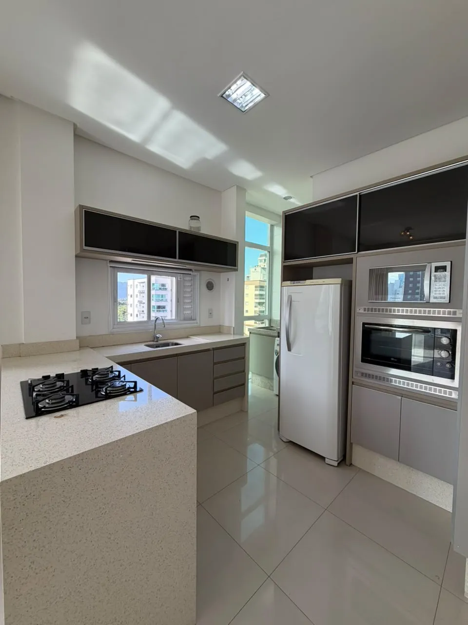 Apartamento 2 quartos para venda no bairro Meia Praia em Itapema