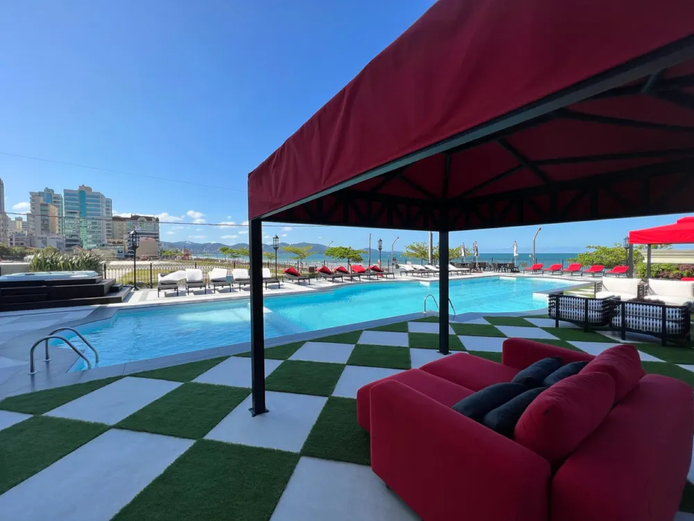 Apartamento para reserva no bairro Meia Praia em Itapema