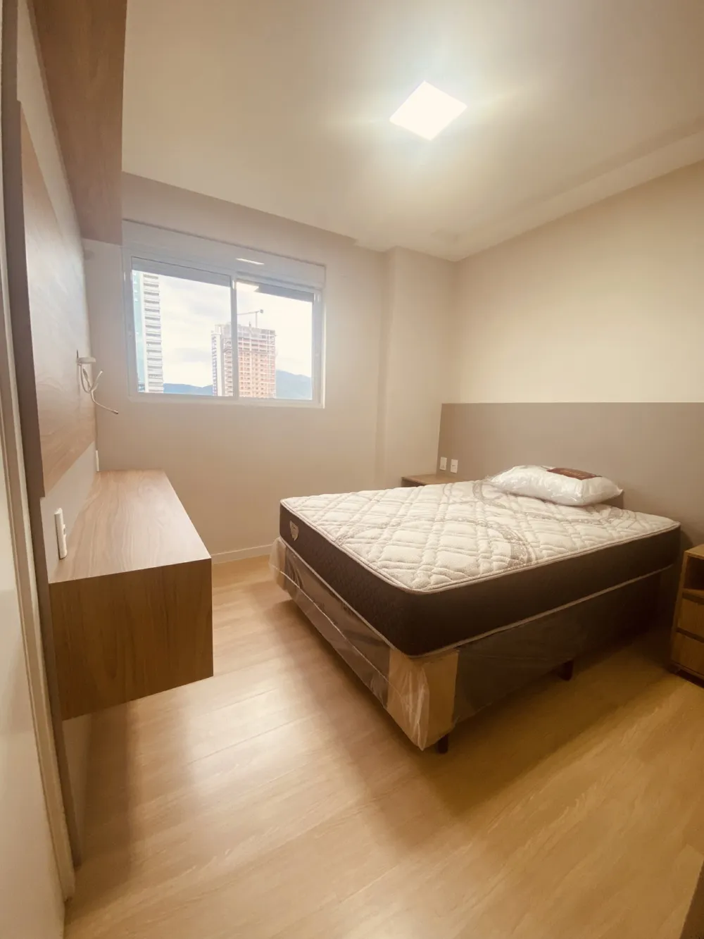 Apartamento para venda no bairro Meia Praia em Itapema