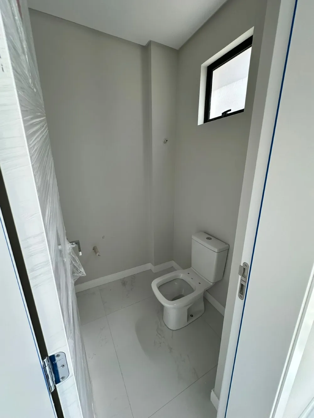 Apartamento para venda no bairro Meia Praia em Itapema