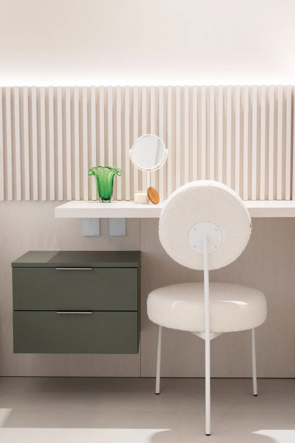 Apartamento para venda no bairro Meia Praia em Itapema
