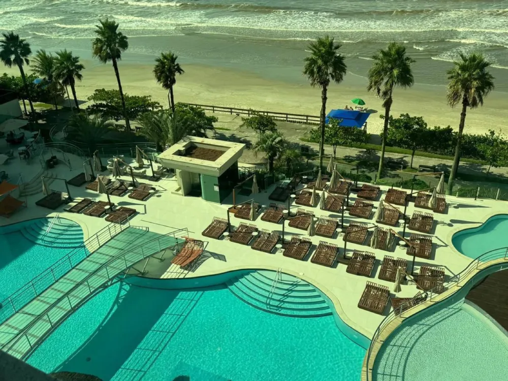 Apartamento 4 quartos para venda no bairro Meia Praia em Itapema
