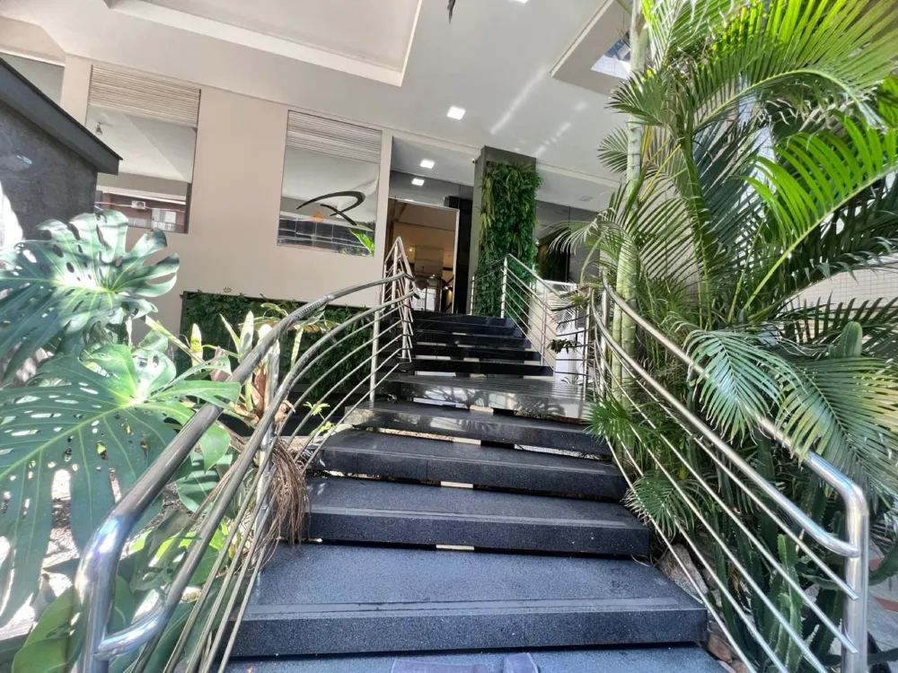 Apartamento para venda no bairro Meia Praia em Itapema