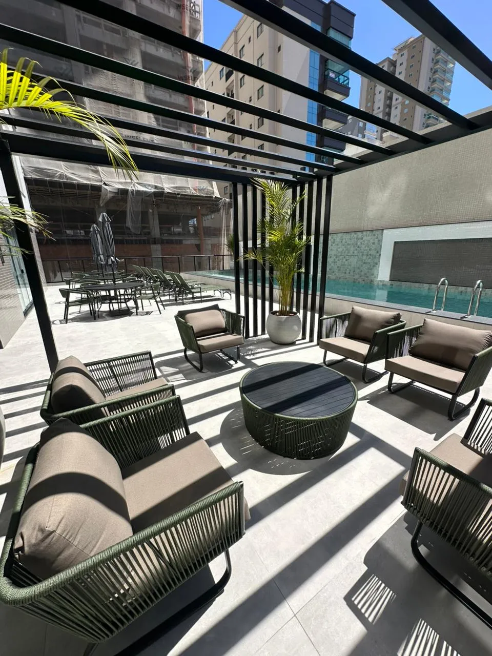 Apartamento 3 quartos para venda no bairro Meia Praia em Itapema
