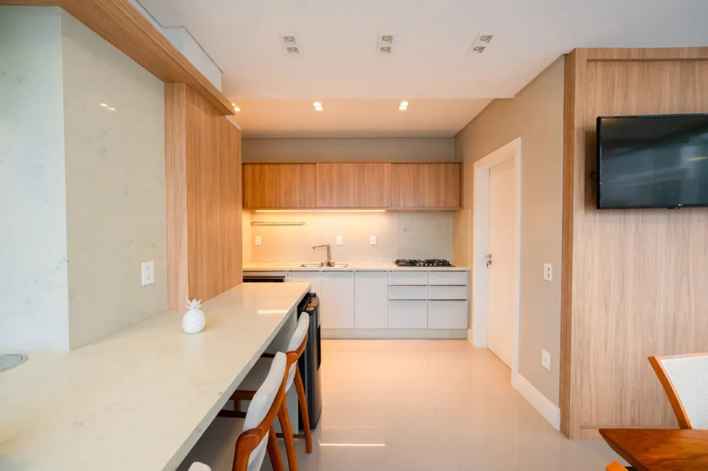Apartamento para venda no bairro Meia Praia em Itapema
