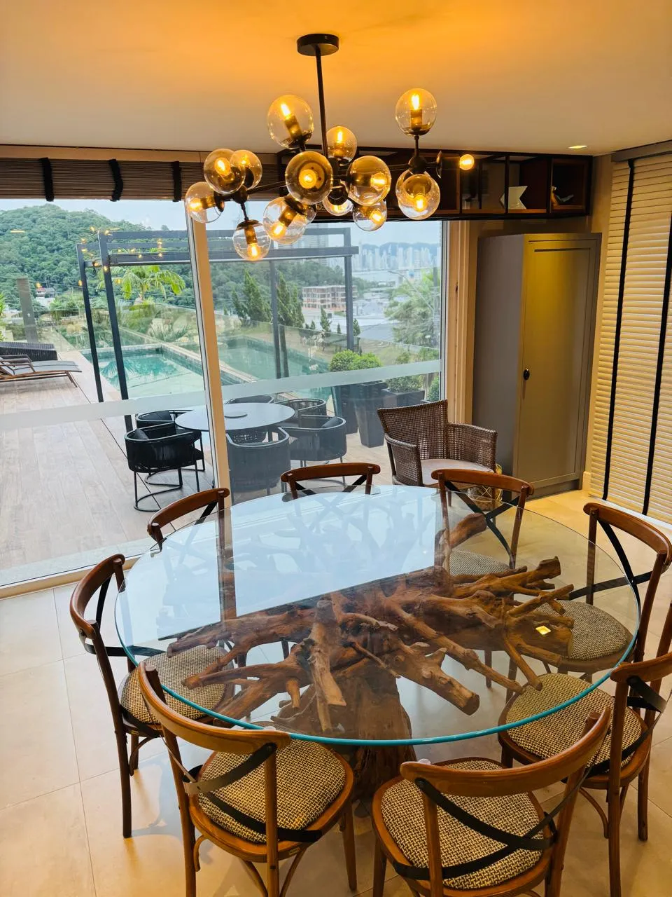 Casa 4 quartos para venda no bairro Barra em Balneário Camboriú