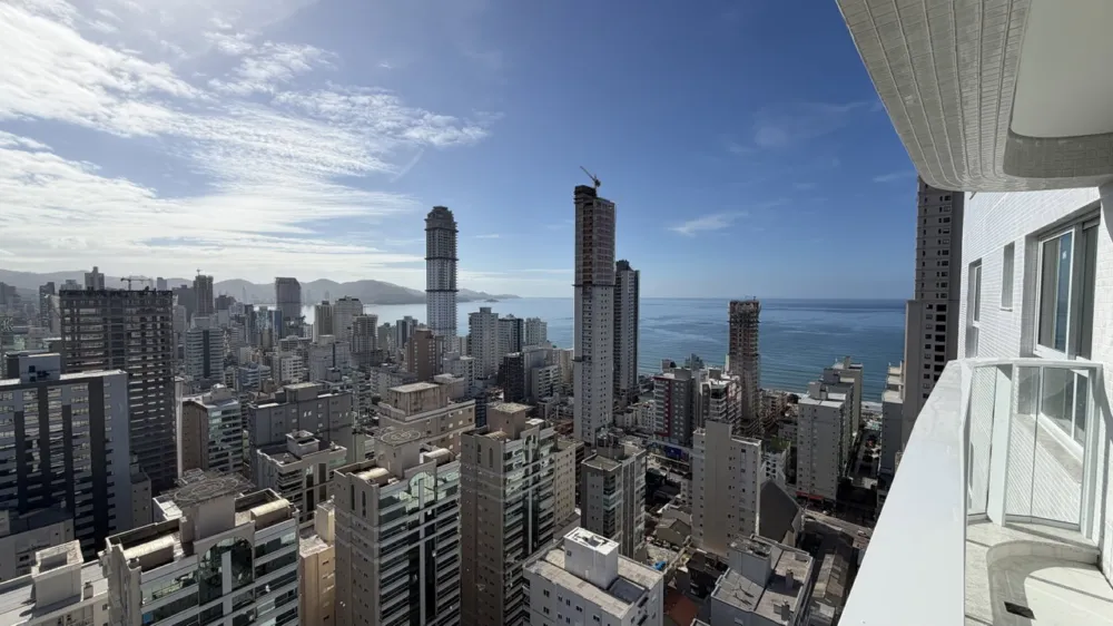 Apartamento 3 quartos para venda no bairro Meia Praia em Itapema