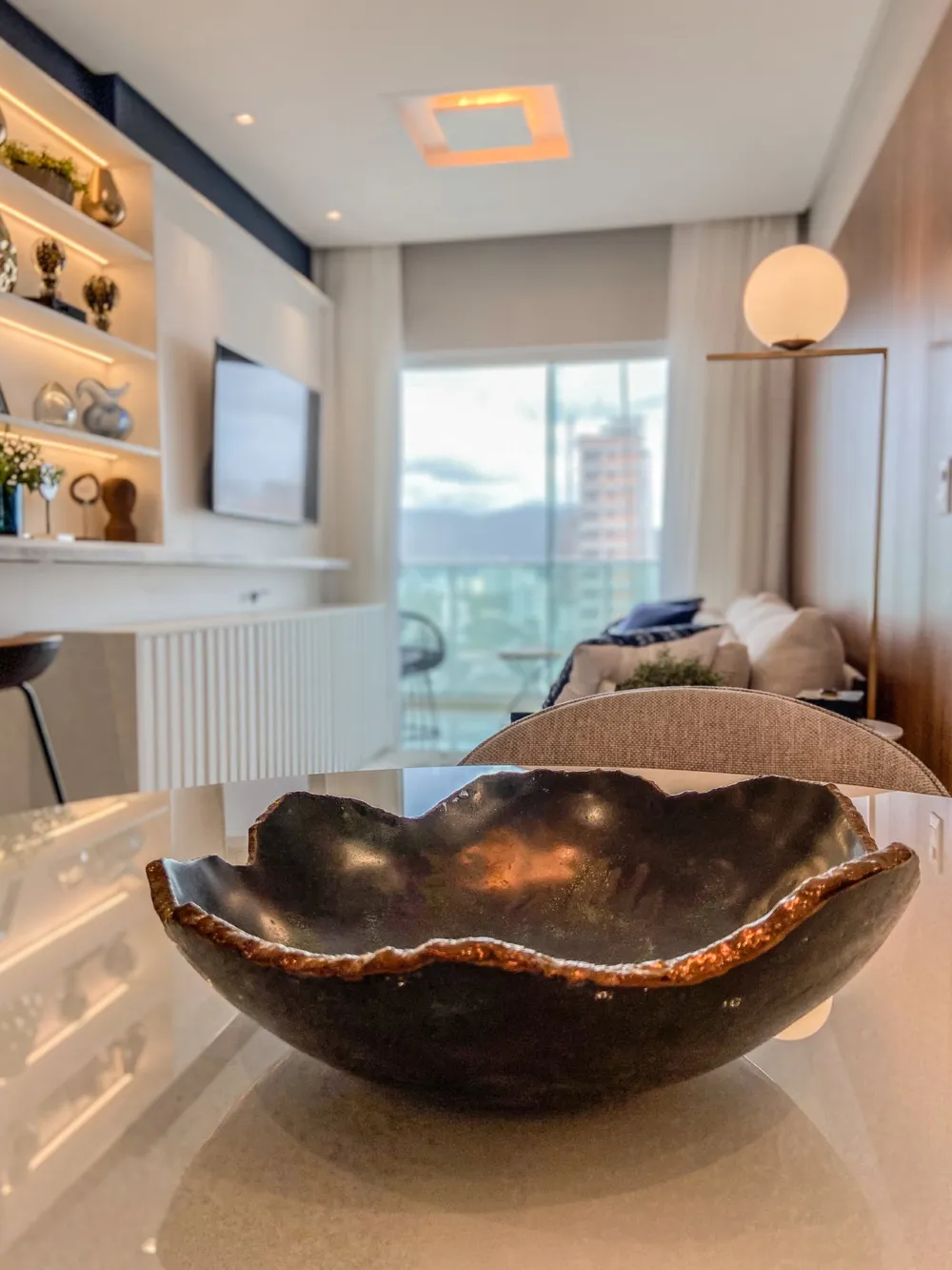 Apartamento para venda no bairro Meia Praia em Itapema