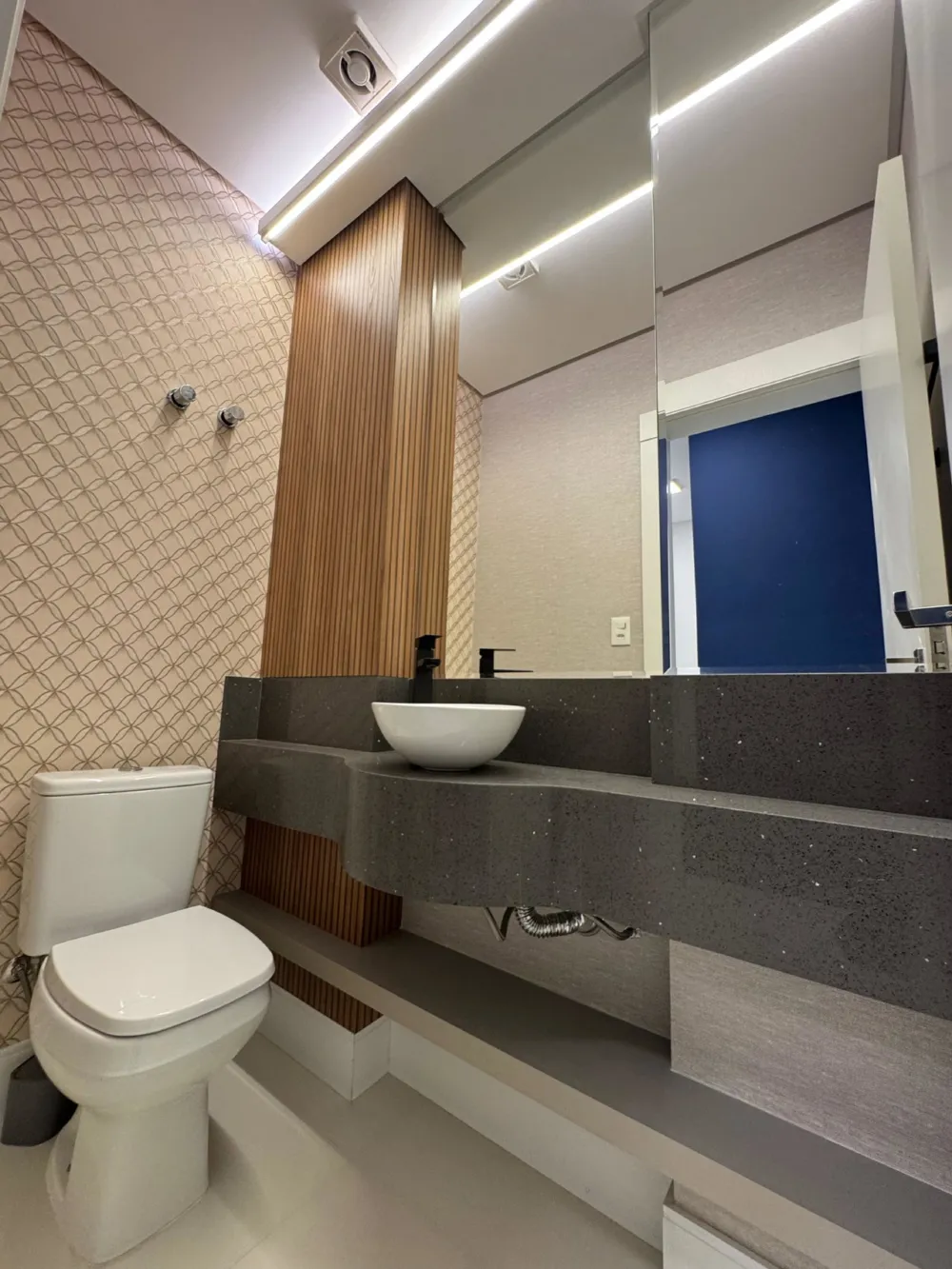 Apartamento para venda no bairro Meia Praia em Itapema