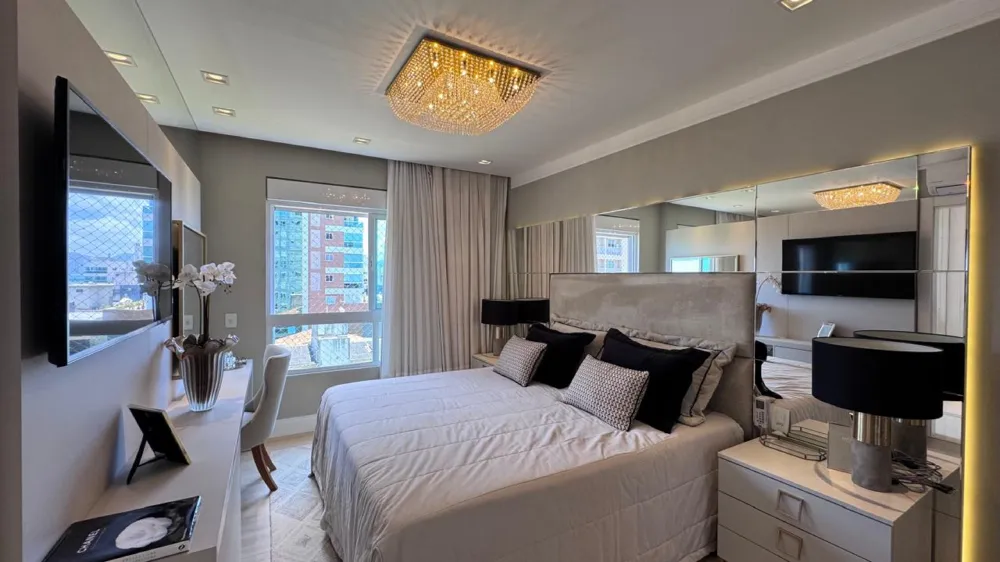 Apartamento para venda no bairro Meia Praia em Itapema