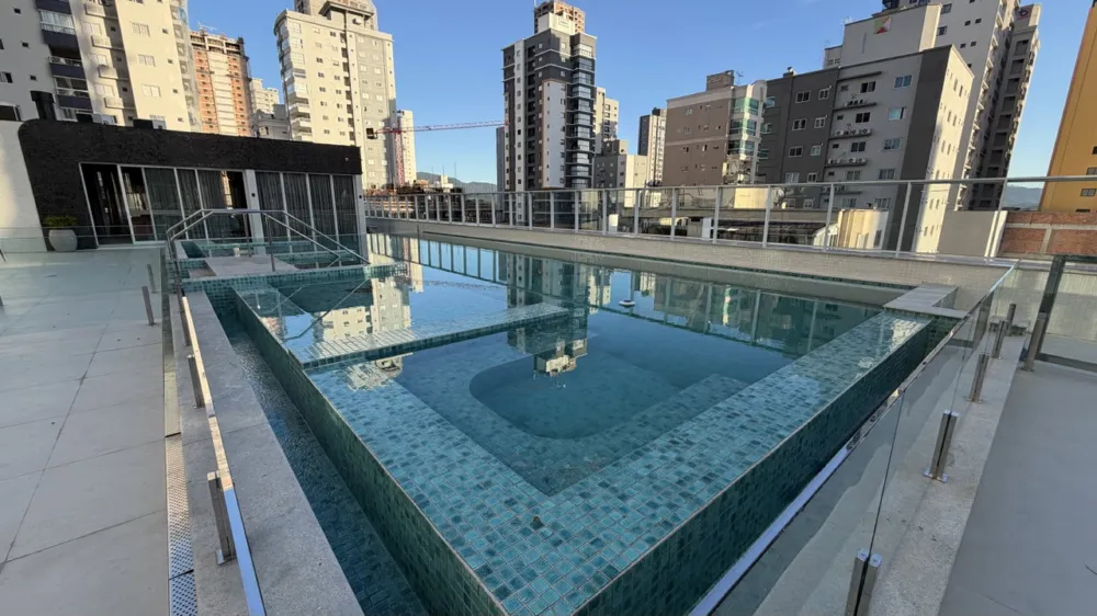 Apartamento 3 quartos para venda no bairro Meia Praia em Itapema