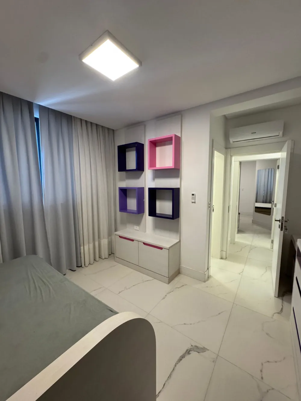 Apartamento para venda no bairro Meia Praia em Itapema